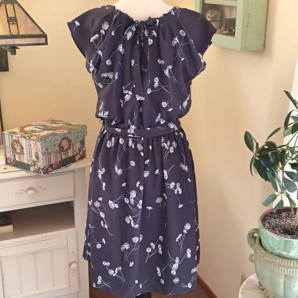 Lc Lauren Conrad Soft Woven Gray Dress. Romcom, Floral - Picture 6 of 13